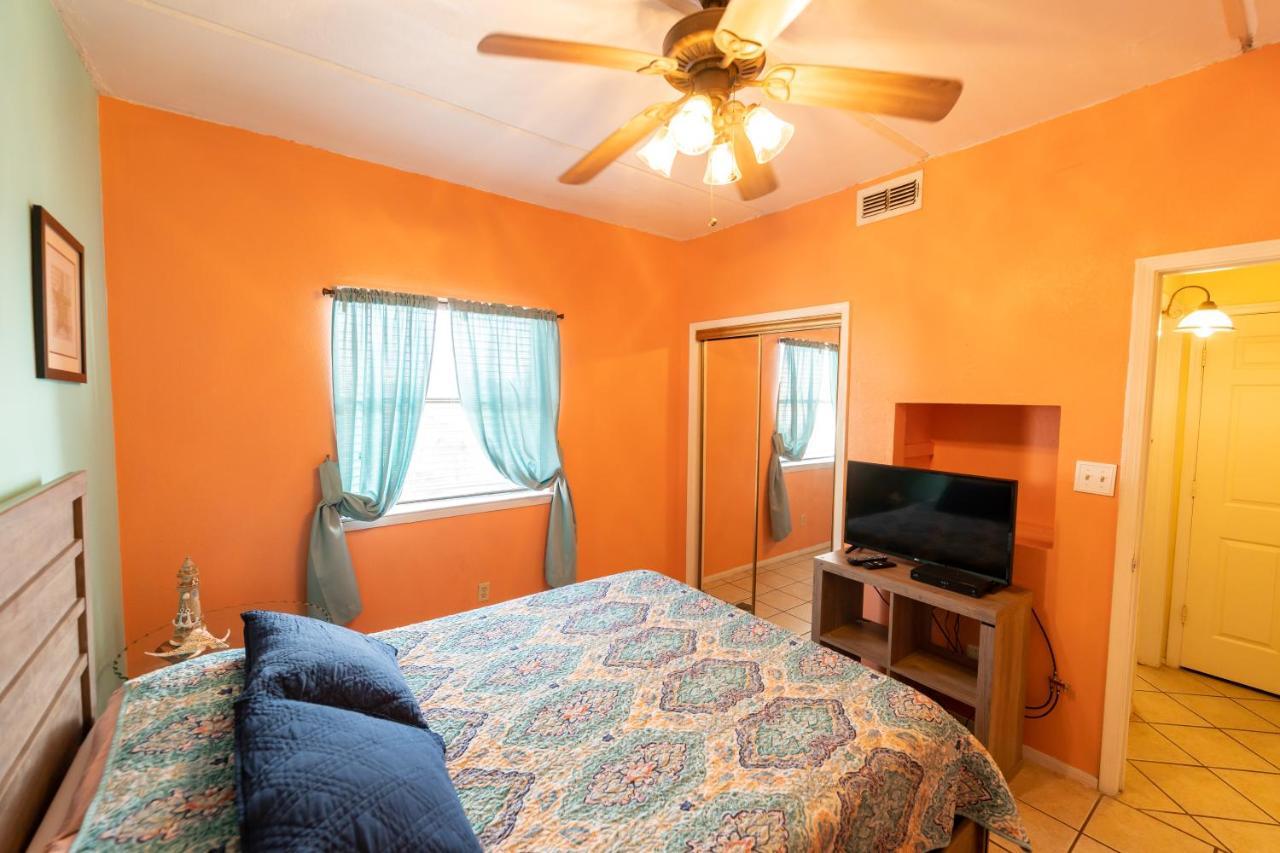 South Padre Island Beachfront Condo: Award-Winning Coastal Retreat Exterior photo