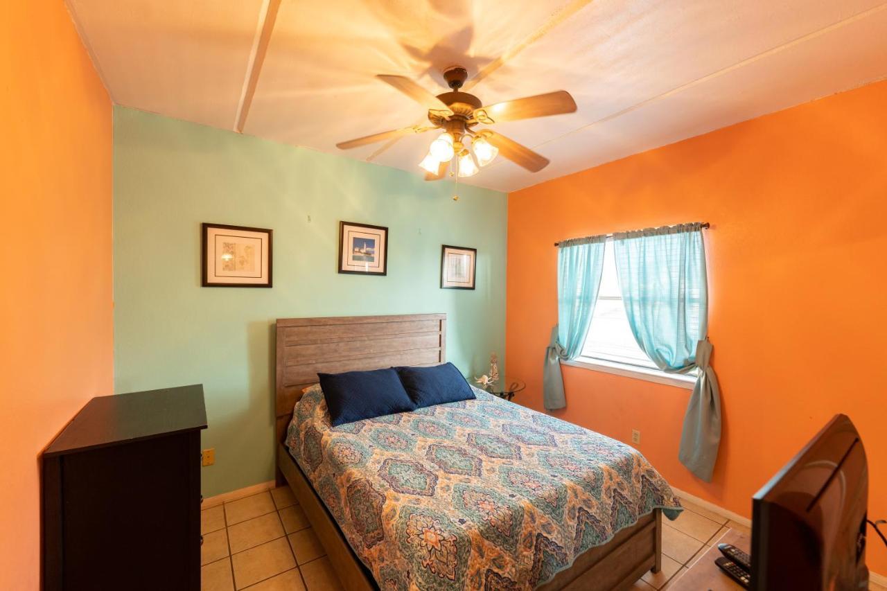 South Padre Island Beachfront Condo: Award-Winning Coastal Retreat Exterior photo