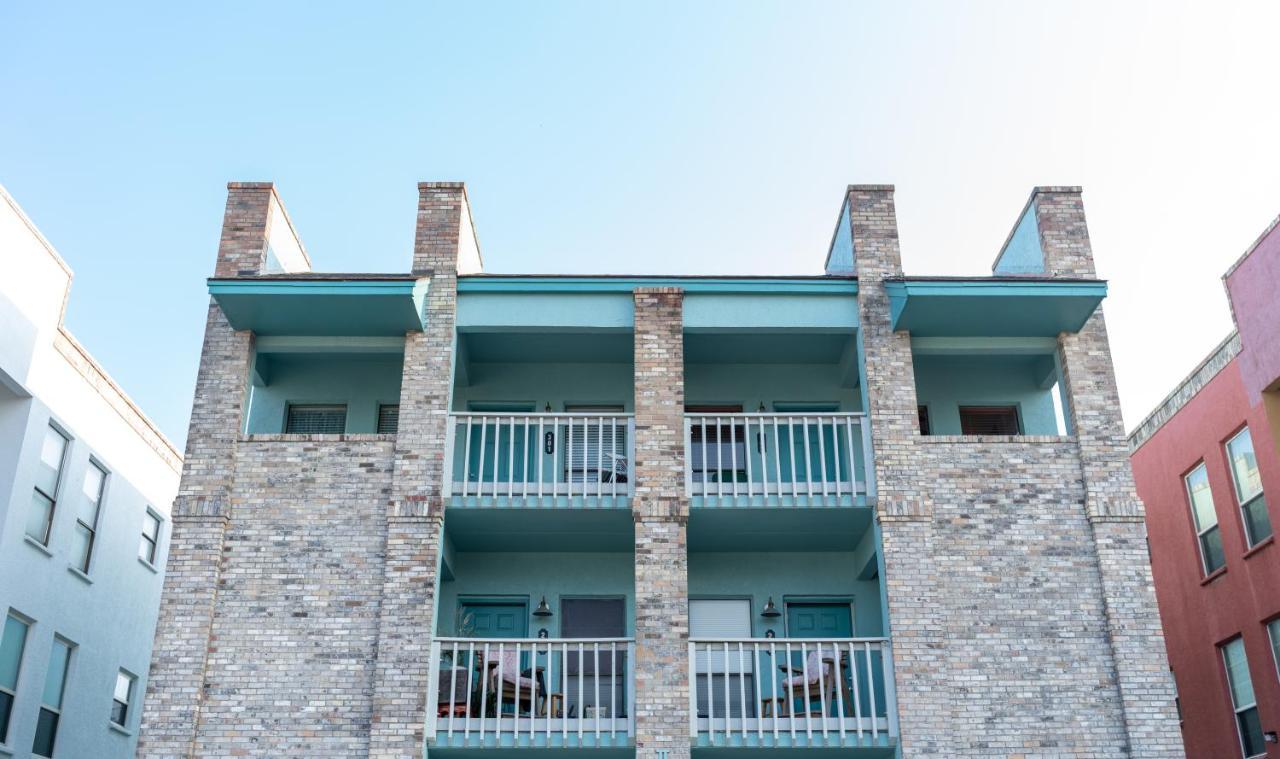 South Padre Island Beachfront Condo: Award-Winning Coastal Retreat Exterior photo