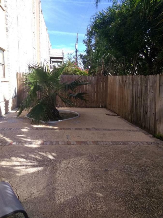 South Padre Island Beachfront Condo: Award-Winning Coastal Retreat Exterior photo